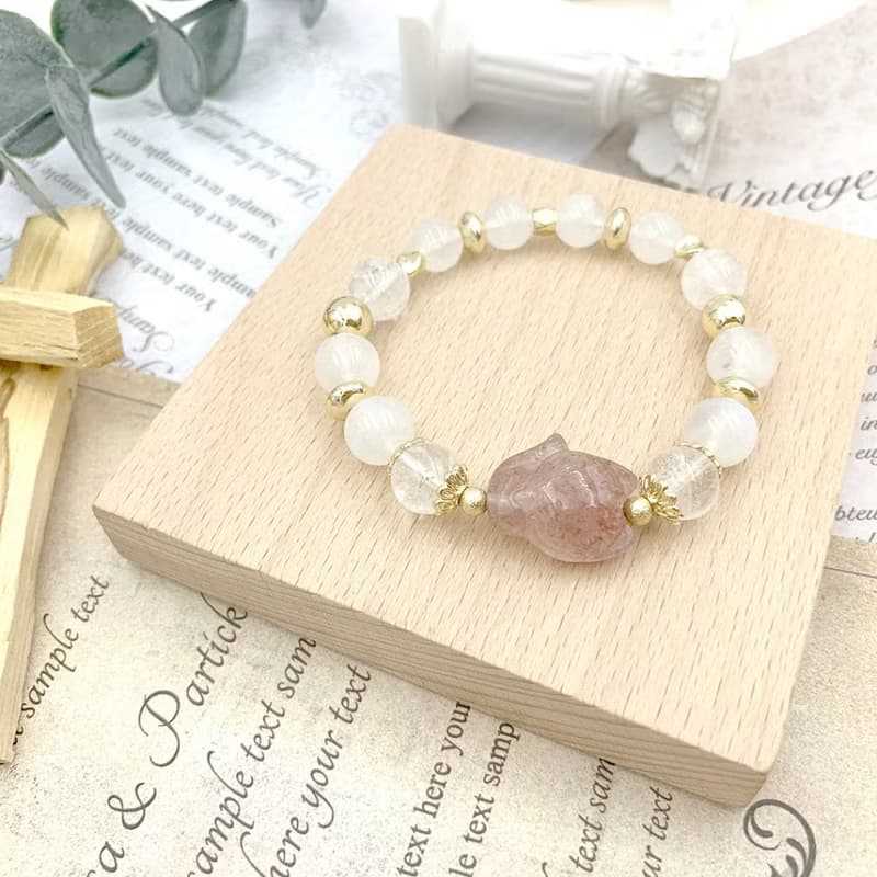 月下狐 / 草莓晶 彩虹晶 月光石 藍針水晶 水晶手鍊