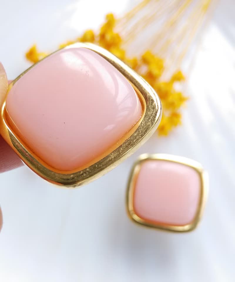 Vintage Jewelry 西洋古董飾品 TRIFARI 甜美嫩粉 夾式耳環