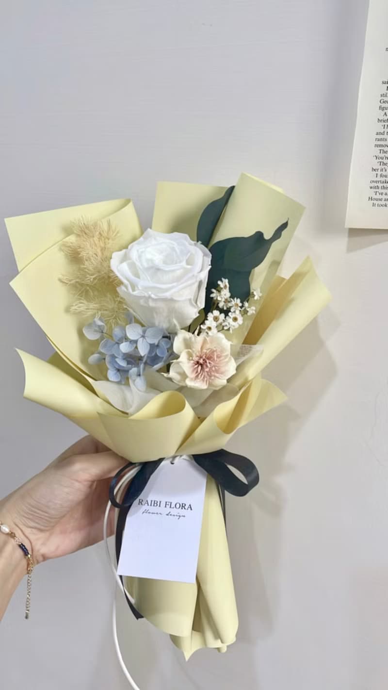 永恆光影 / 永生玫瑰花束 進口厄瓜多玫瑰 情人節 生日花束