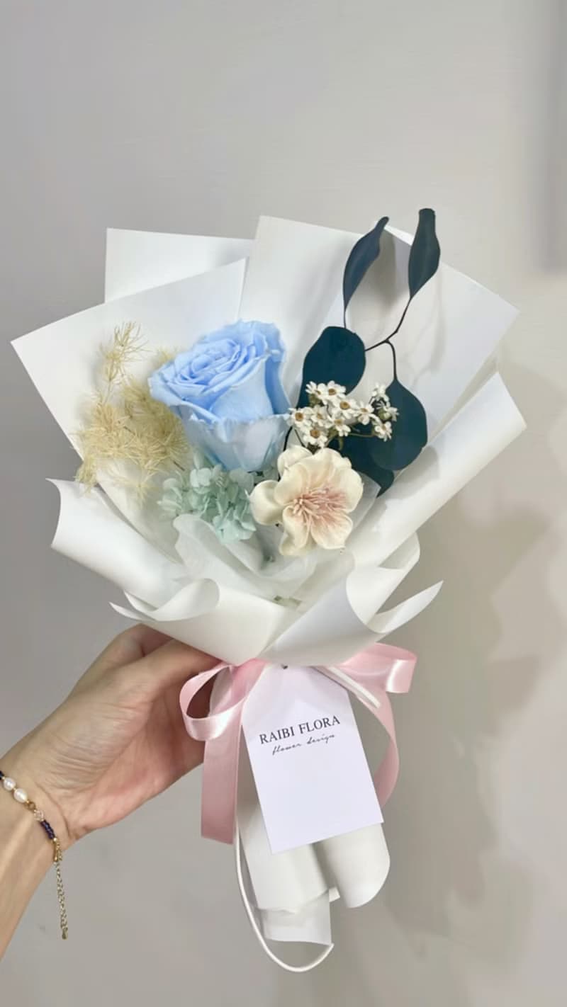 永恆光影 / 永生玫瑰花束 進口厄瓜多玫瑰 情人節 生日花束