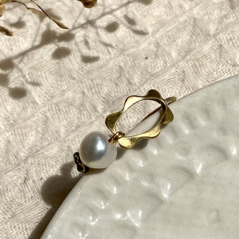 老林雜貨 | 珍珠黃銅框框戒指