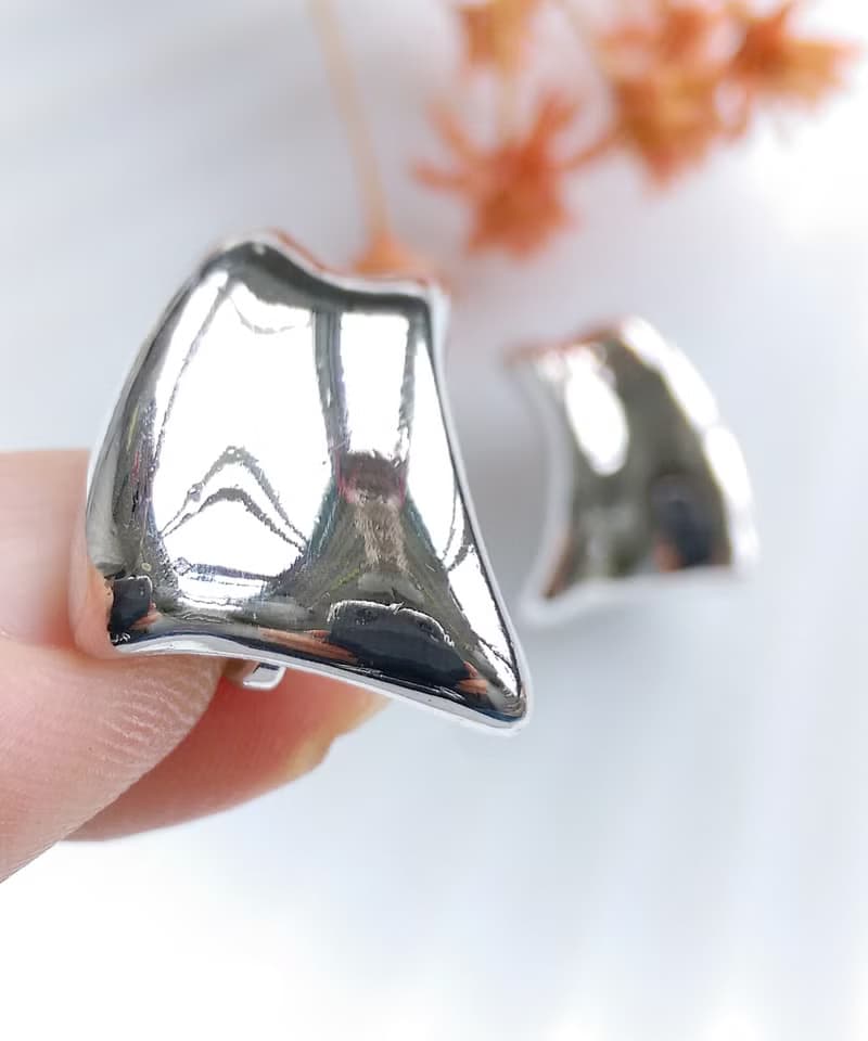 Vintage Jewelry 西洋古董飾品 TRIFARI 銀色調 簡約 夾式耳環
