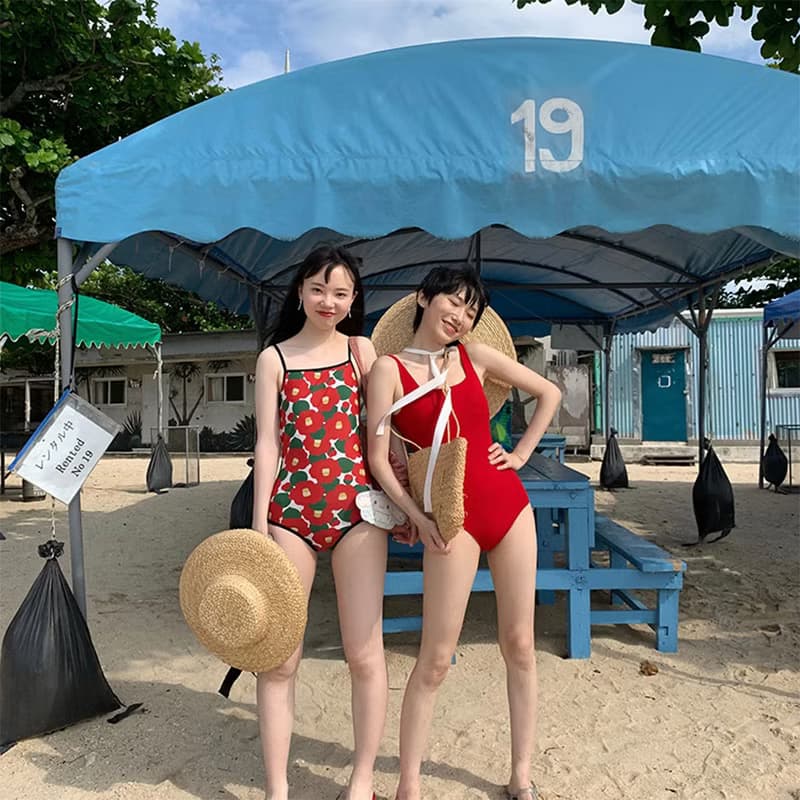 溫泉度假 少女椿花 美背連體泳衣 顯瘦遮肉