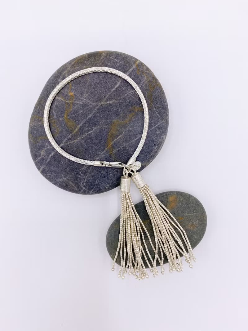 Foxtail bracelet with hanging beaded silver tassels (B0087)