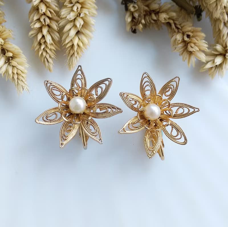Vintage Jewelry 西洋古董飾品 立體 掐絲珍珠花 夾式耳環