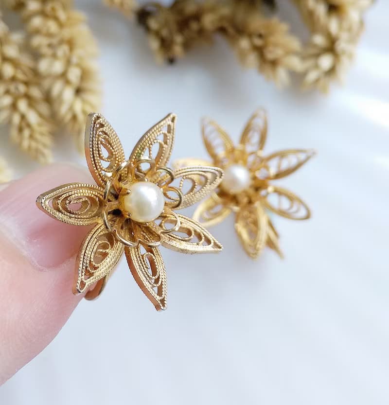 Vintage Jewelry 西洋古董飾品 立體 掐絲珍珠花 夾式耳環