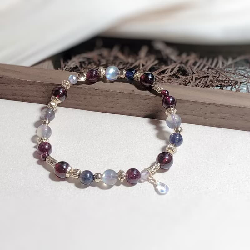 石榴石、紫牙烏、菫青石、拉長石 天然石手鍊