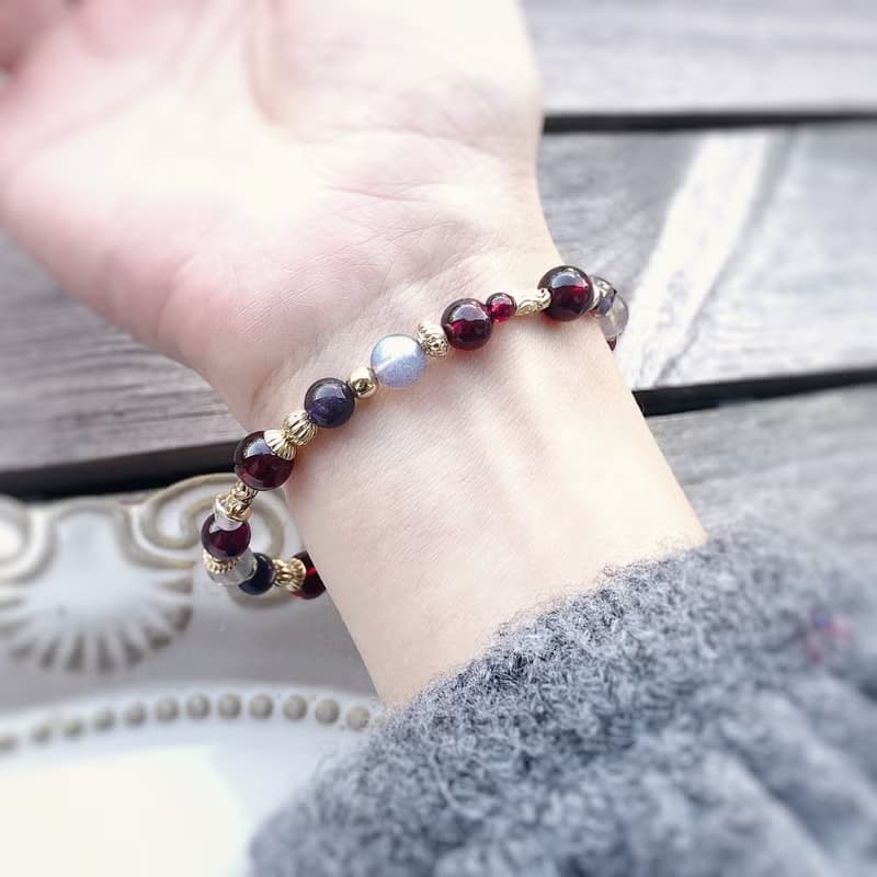 石榴石、紫牙烏、菫青石、拉長石 天然石手鍊