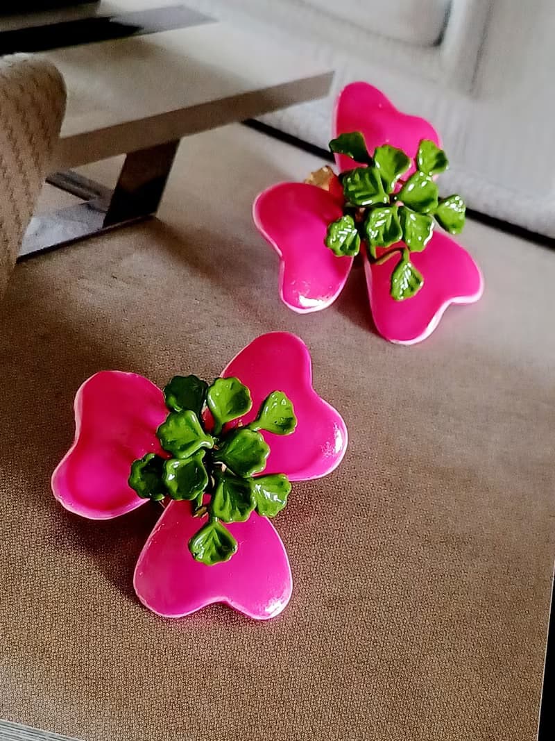 vintage jewelry  豔麗立體粉色琺瑯花卉 夾式耳環