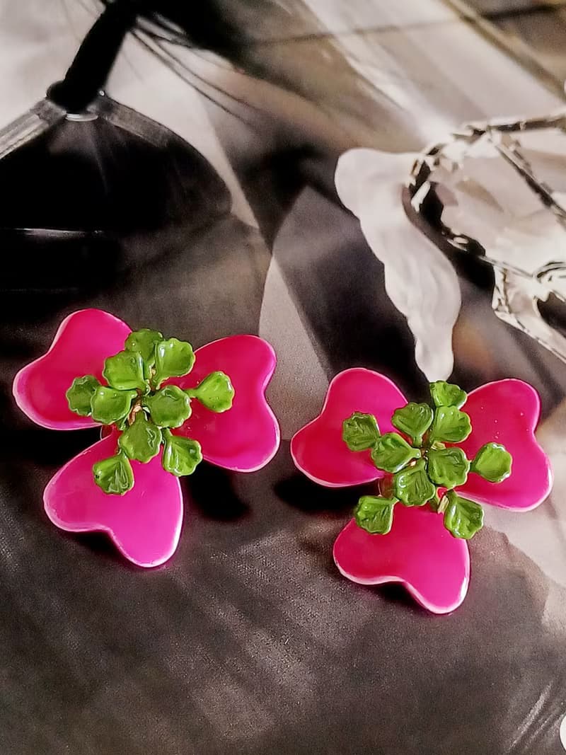 vintage jewelry  豔麗立體粉色琺瑯花卉 夾式耳環