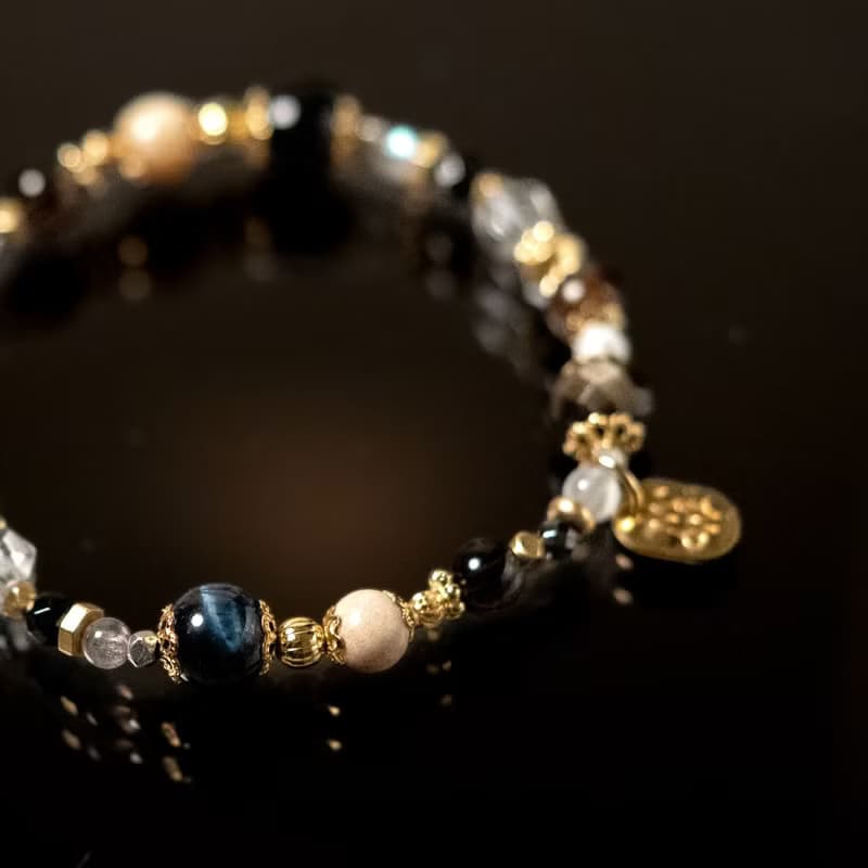 肖像的對話 I 藍虎眼茶晶珊瑚玉金曜石手鍊 C1665