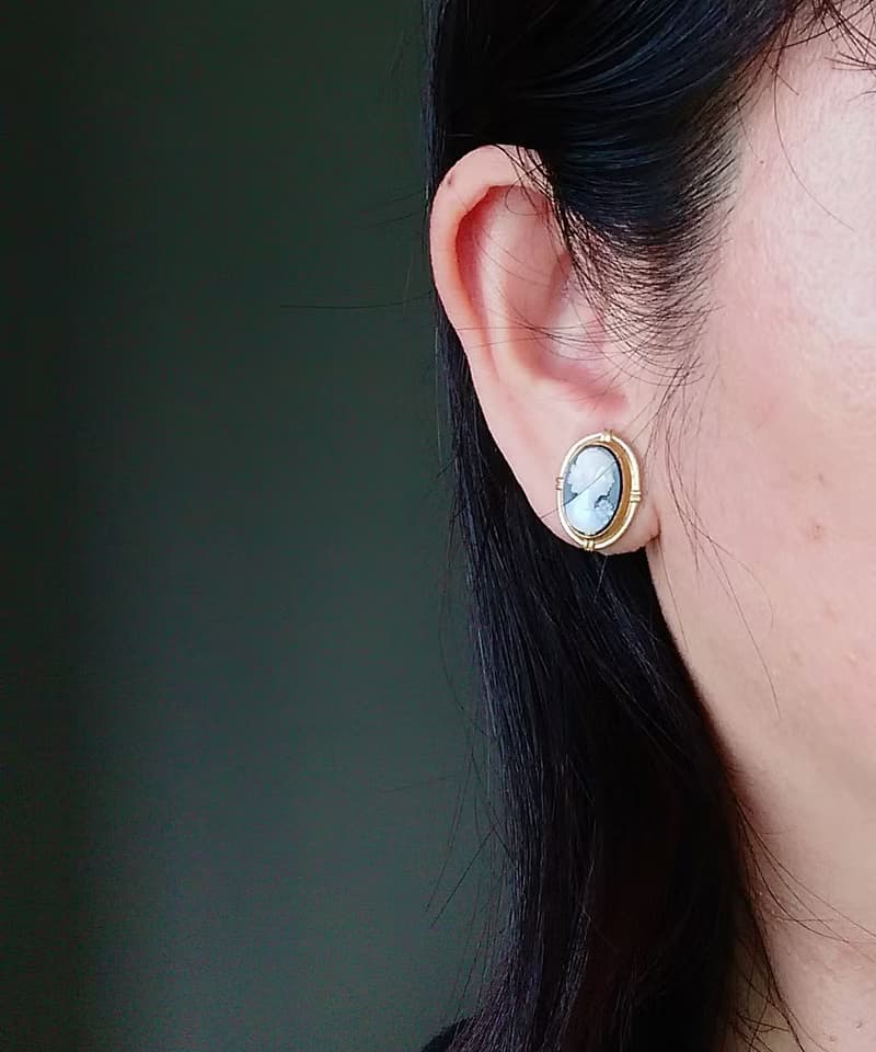 Vintage Jewelry 西洋古董飾品 CAMEO 小巧 典雅 仕女 栓式耳環