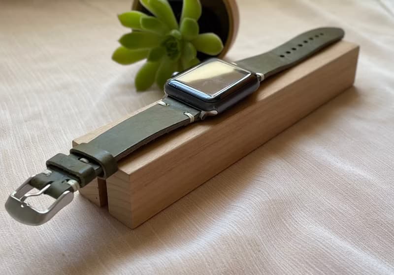 Timeless 手工 意大利單層牛皮 雕花 墨綠 Apple Watch 錶帶