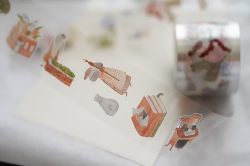 on the DESK 亮面PET膠帶 割型 紙膠帶 Ivy Snow