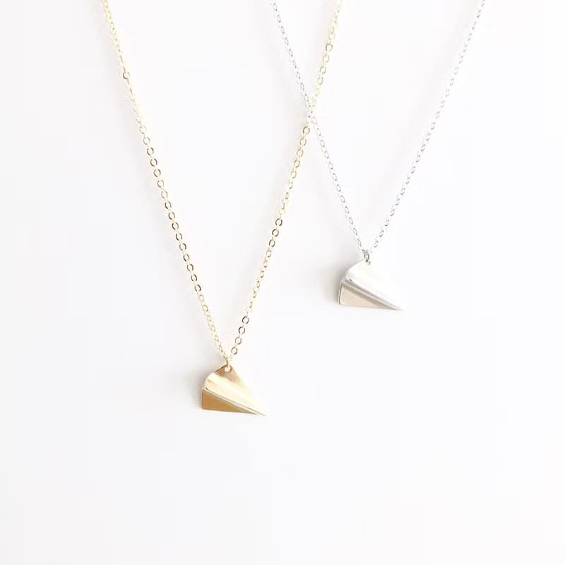 金飛機。紙飛機 項鍊 Golden。Paper Airplane Necklace
