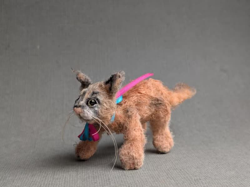 Baby Caracal. Crocheted miniature.4cm.