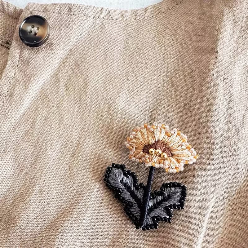手工DIY法式刺繡優雅花朵胸針資料包送閨蜜和長輩禮物
