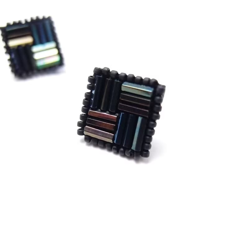 墨藍銅綠 方塊交錯 手工刺繡耳環