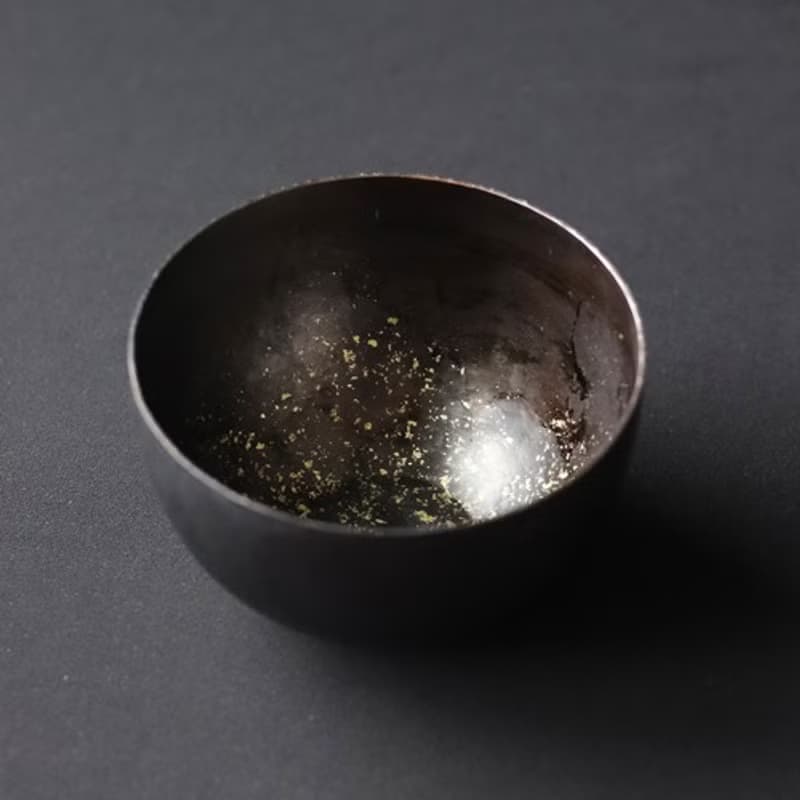 小さい建水   ー 金散らし ー