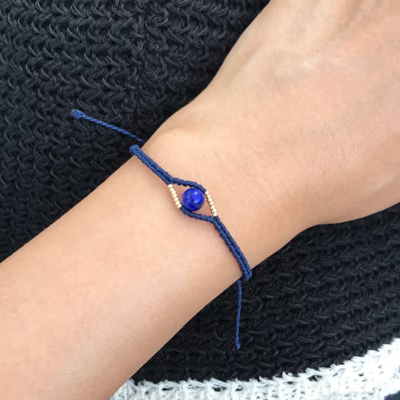 Stars in the night sky, Lapis lazuli macrame knot bracelet