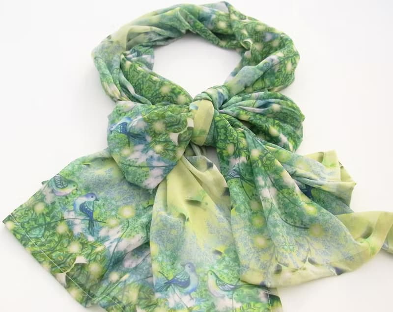 ２週間【Prairie party】小鳥たちと綿毛の春　アートシフォンストール　スカーフ　緑　葉っぱ　ナチュラルコーデ　リボン