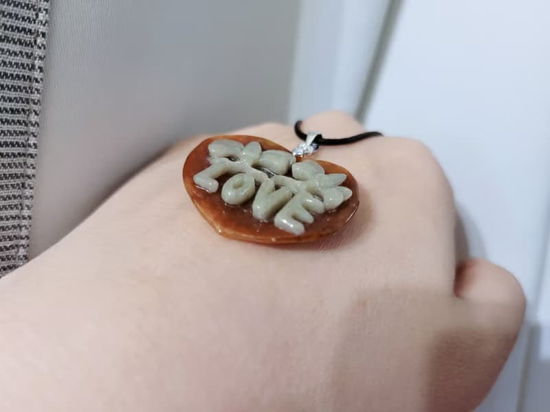 【親翠】天然翡翠 告白翡翠甜蜜蜜紅翡油性皮殼料立體雕 畢業禮物