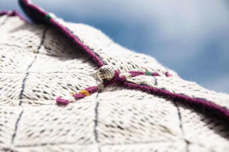手縫純棉布側背包 刺繡斜背包 手工刺繡肩背包 手縫藍染包indigo