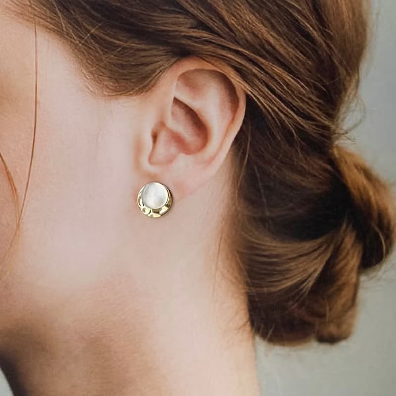 白蝶貝のカボションピアス/イヤリング