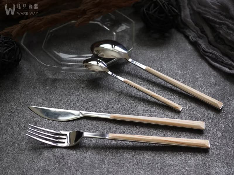 刀、叉、湯匙四件套餐具組 (不鏽鋼/仿木/簡約/典雅)
