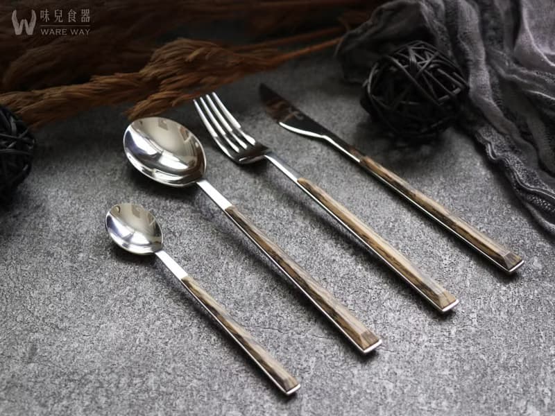 刀、叉、湯匙四件套餐具組 (不鏽鋼/仿木/簡約/典雅)