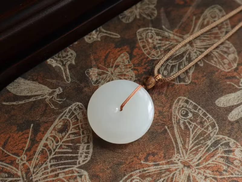 天然和田玉羊脂玉平安扣吊墜項鏈冰底羊脂玉玉質細膩油潤平安喜樂
