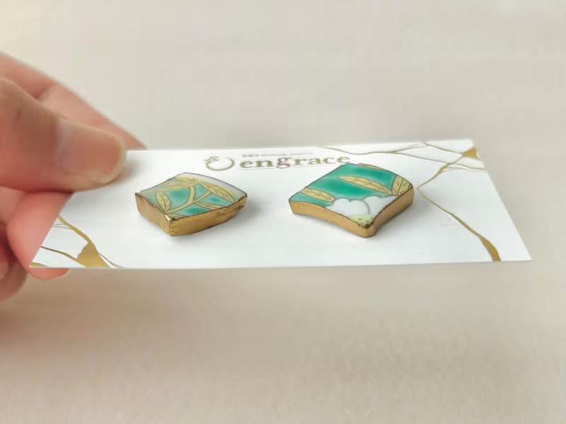 【金具が選べる】有田焼　金継ぎ　ピアス　イヤリング　緑　花柄　リーフ柄　伝統工芸　No.176