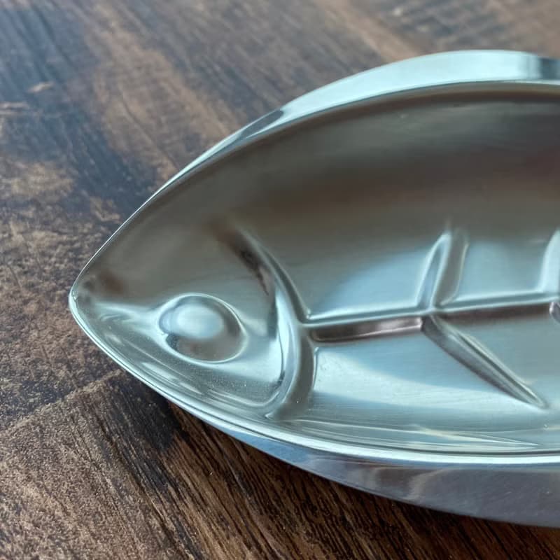 日本【SALUS 佐藤金屬】魚型小托盤