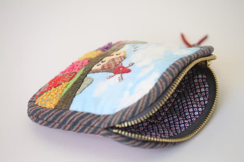 Japanese Patchwork Quilted Money Pouch: Elegant Embroidered Mini Cosmetic Bag