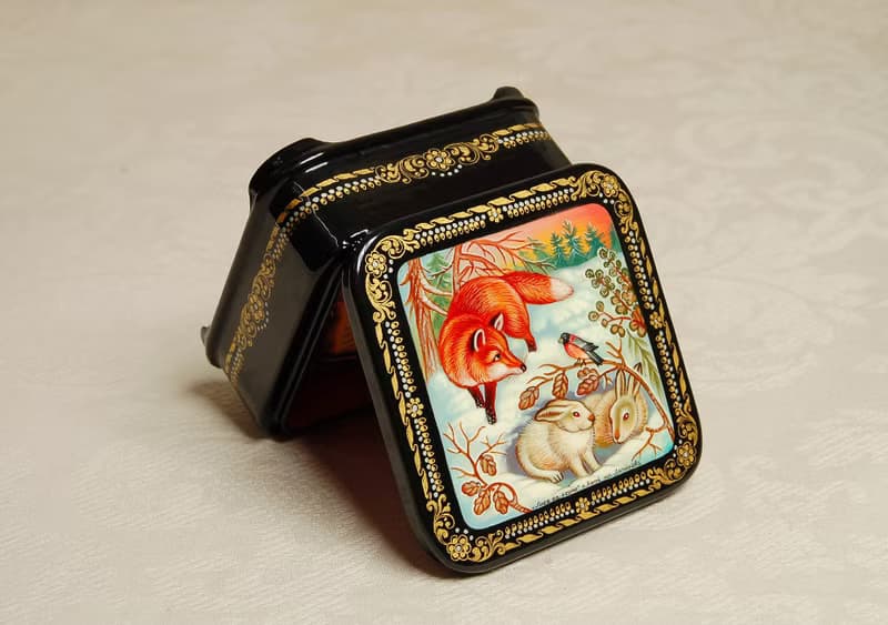 Hunting fox lacquer box winter wildlife decorative Christmas Gift Wrapping