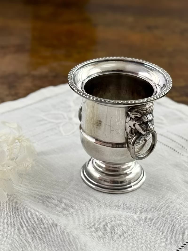 50122-絕美古董鍍銀酒杯 雙耳獅子頭雕飾