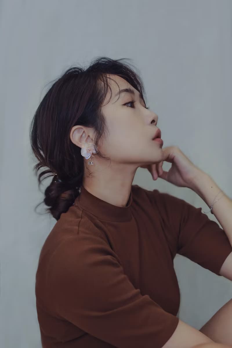 無暇的愛 蘭  淡藍托帕石 垂墜式輕寶石水晶花樹脂耳環