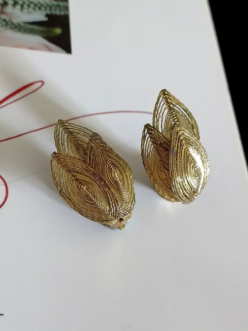 vintage jewelry 古董西德製金絲疊葉 夾式耳環