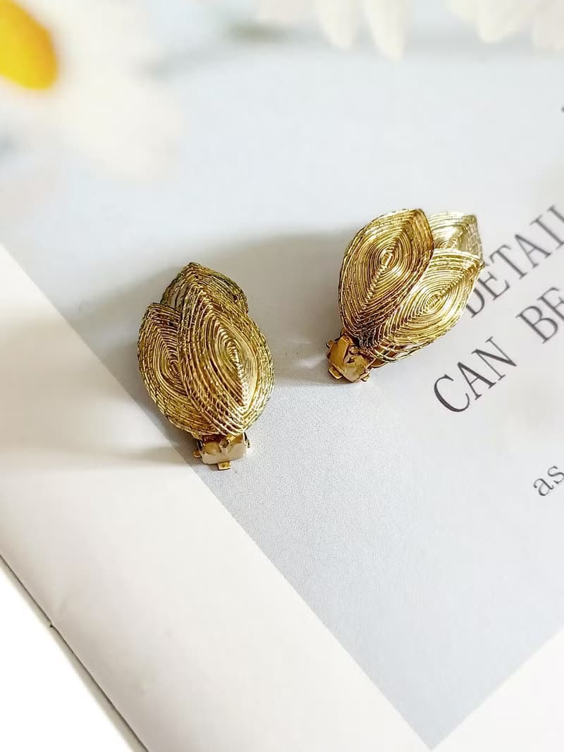 vintage jewelry 古董西德製金絲疊葉 夾式耳環