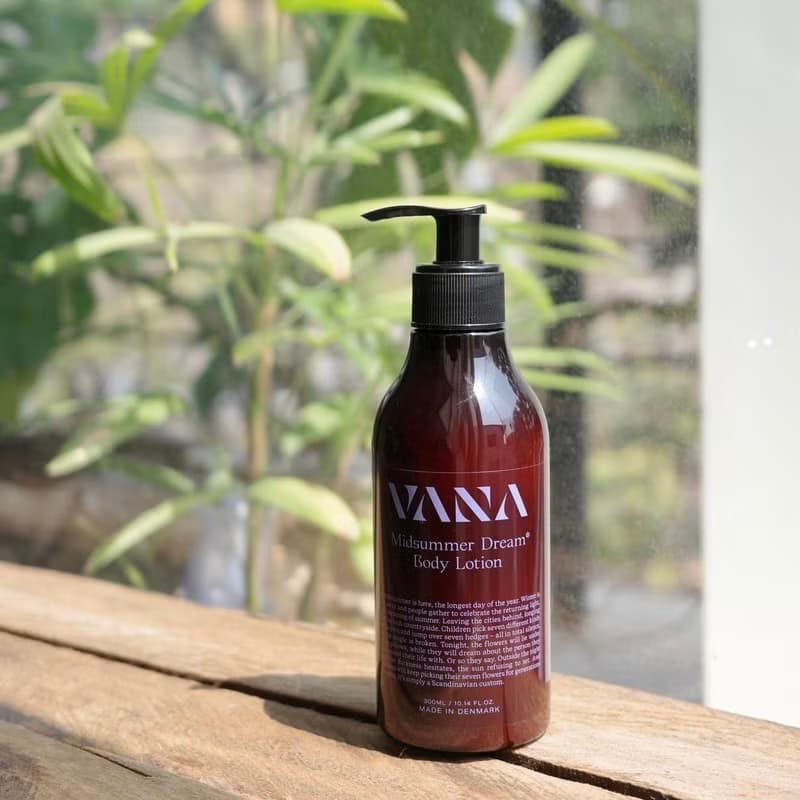 【買一送一】仲夏之夢 身體乳300ml - 溫柔花香調