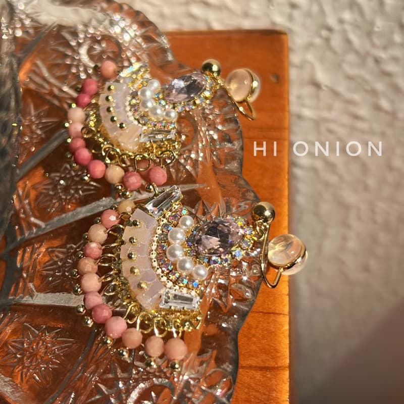 Hi Onion春日來信 小眾設計銀針復古港風粉色天然石耳釘耳夾高級