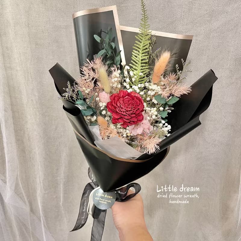| 小夢境花藝 | 索拉玫瑰花 滿天星 乾燥花束 情人節花束
