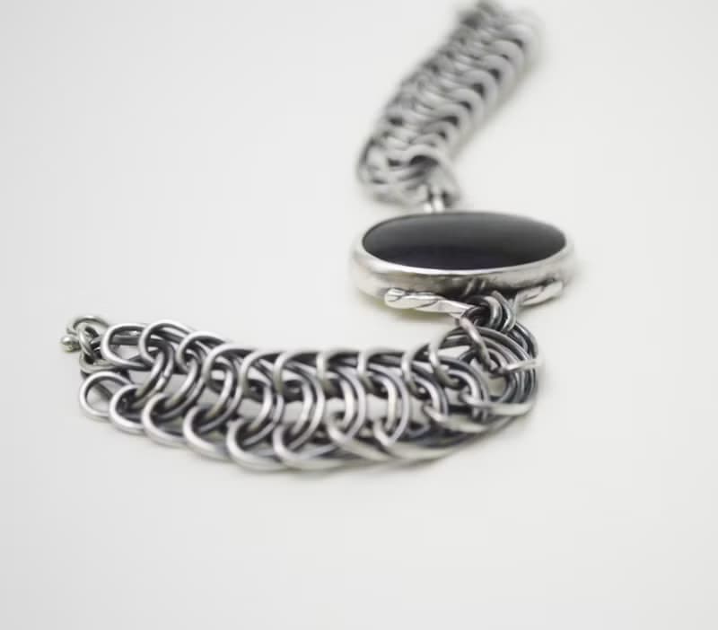 段落系列-深藍色堇青太陽石‧硫化純銀手工鍊手鍊