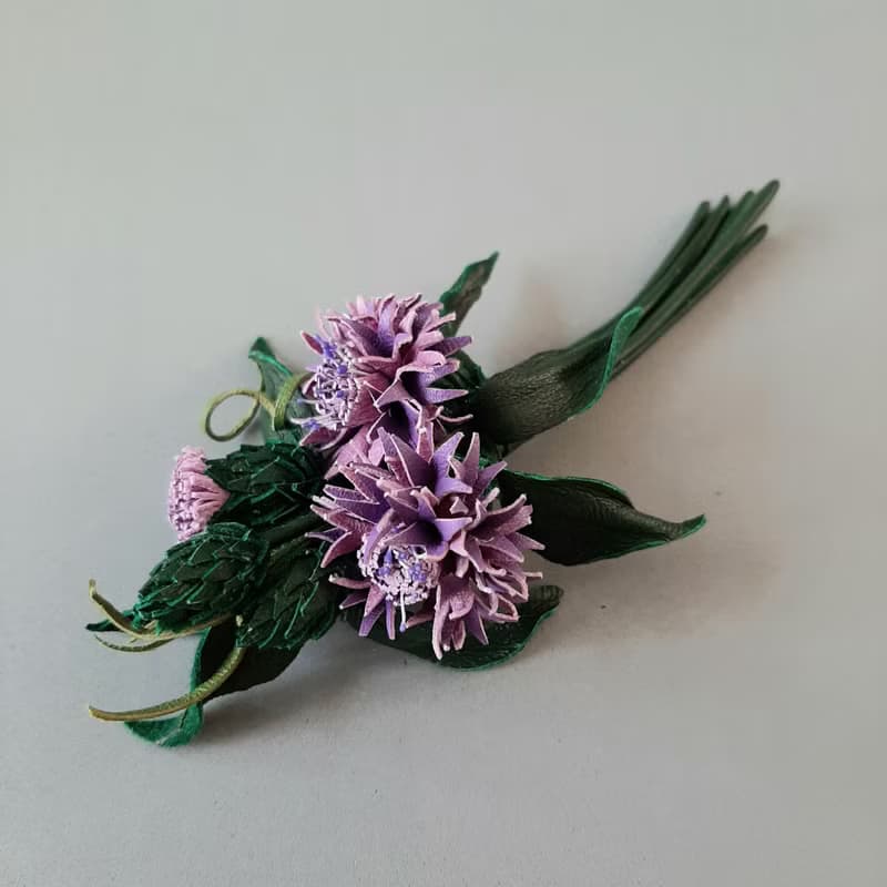 皮革胸針 Lilac cornflower leather brooch for her Leather women's jewelry