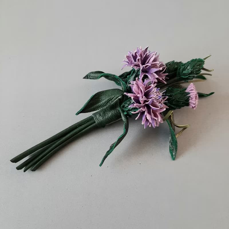 皮革胸針 Lilac cornflower leather brooch for her Leather women's jewelry