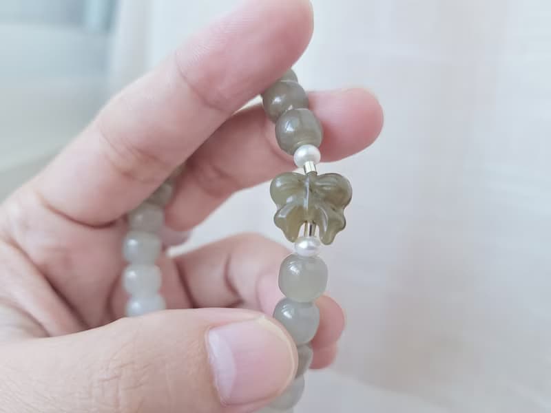 【親翠】天然和田玉 極潤漸層綠蝴蝶結老型珠小仙女款手圍16手環