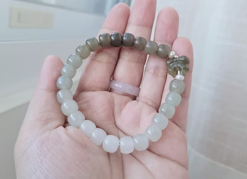 【親翠】天然和田玉 極潤漸層綠蝴蝶結老型珠小仙女款手圍16手環