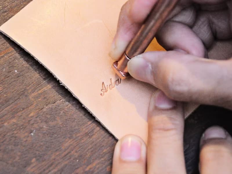 【經典三角形零錢包】皮革DIY材料包 簡約實用 散紙包 刻字 禮物