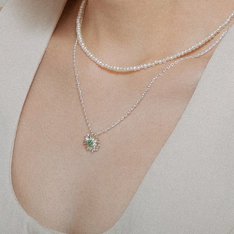 Daisy Necklace 雛菊花朵祖母綠寶石純銀項鍊 生日 禮物 送禮推薦