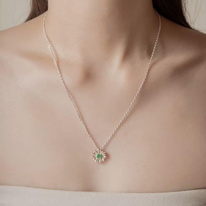 Daisy Necklace 雛菊花朵祖母綠寶石純銀項鍊 生日 禮物 送禮推薦